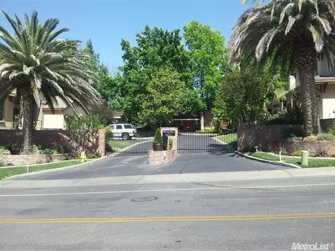 6400 Orange Hill Ln, Carmichael, CA 95608 photo 2