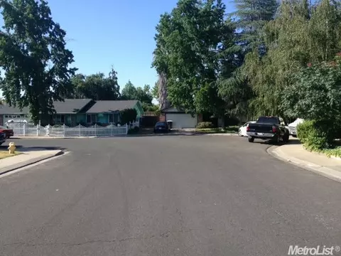 720 Cadillac Dr, Modesto, CA 95351 photo 2