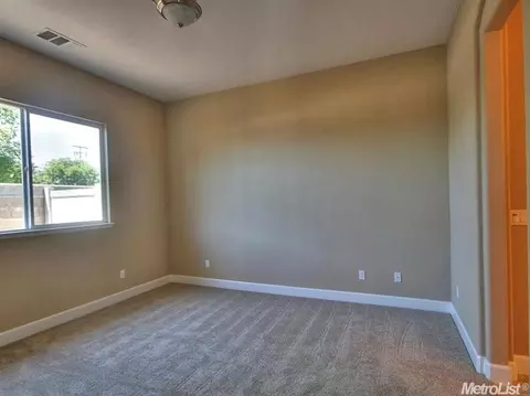 2040 State St, Turlock, CA 95380 photo 7
