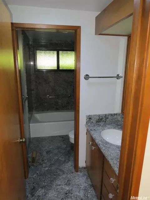 92 Covered Bridge Rd, Carmichael, CA 95608 photo 7