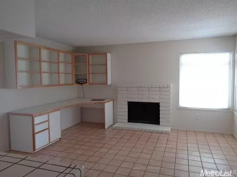 2661 Dels Ln, Turlock, CA 95382 photo 7