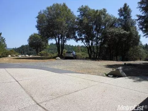 960 Maplewood Ln, Colfax, CA 95713 photo 2