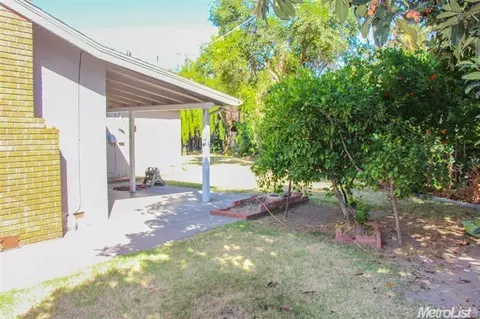 1625 Derek Way, Modesto, CA 95350 photo 2