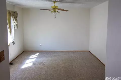 1625 Derek Way, Modesto, CA 95350 photo 3
