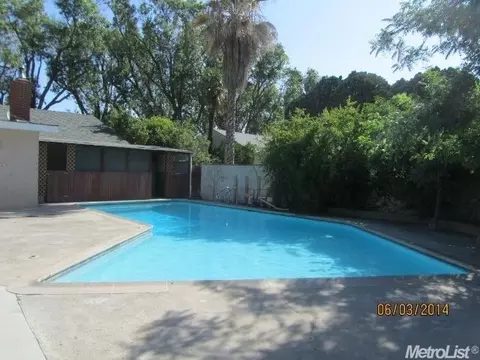 1408 Del Monte Ave, Modesto, CA 95350 photo 2