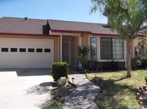 720 Exeter Ln, Turlock, CA 95380 photo 2