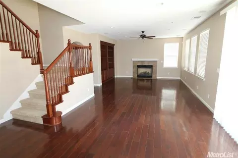 2700 Acapulco Way, Modesto, CA 95355 photo 4