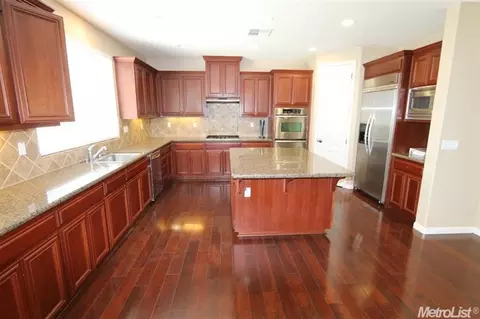 2700 Acapulco Way, Modesto, CA 95355 photo 3
