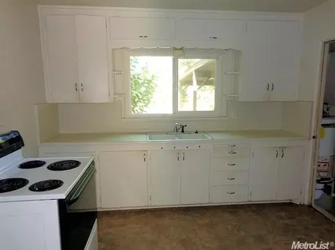 1340 Sarah Ave, Modesto, CA 95350 photo 6