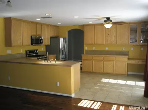 708 Eucalyptus Ave, Newman, CA 95360 photo 4