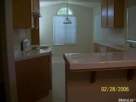 1717 Via Milano, Gustine, CA 95322 photo 1