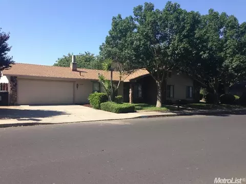 2000 Bridgewood Way, Modesto, CA 95355 photo 1