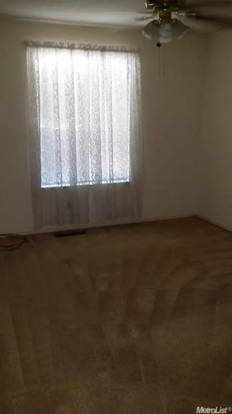 1405 Oakridge Ct, Modesto, CA 95351 photo 10