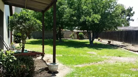1405 Oakridge Ct, Modesto, CA 95351 photo 17