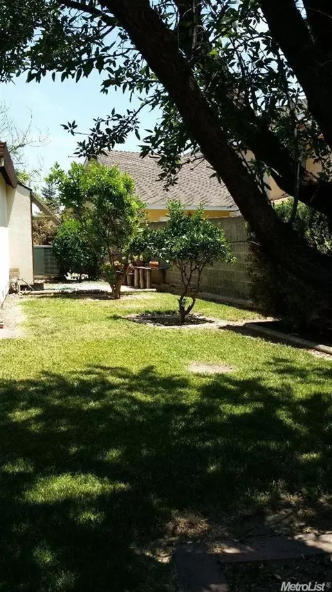 1405 Oakridge Ct, Modesto, CA 95351 photo 20