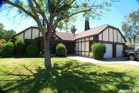 1405 Oakridge Ct, Modesto, CA 95351 photo 1
