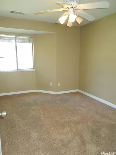 3121 Harbor Dr, Modesto, CA 95355 photo 9