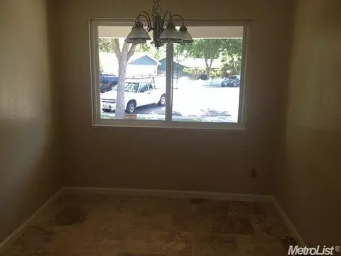 1541 Lorry Ave, Modesto, CA 95355 photo 5