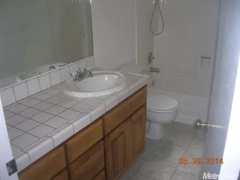 1330 Dronero Way, Tracy, CA 95376 photo 13