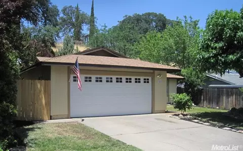 2537 Pinnacles Dr, Rocklin, CA 95677 photo 2