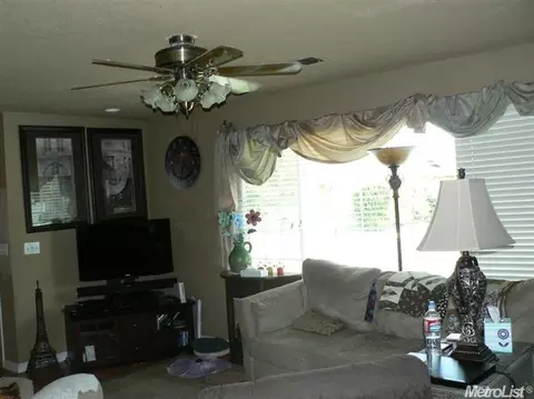 731 Penn Ave, Turlock, CA 95382 photo 4