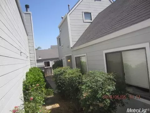 407 Golf Cir, Manteca, CA 95337 photo 4