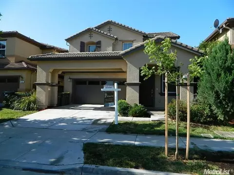 340 Crescent Moon Dr, Lathrop, CA 95330 photo 3