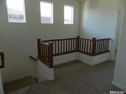 340 Crescent Moon Dr, Lathrop, CA 95330 photo 6