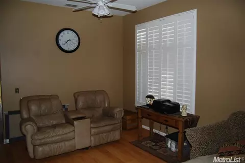 4637 Lucinda Ave, Keyes, CA 95328 photo 3