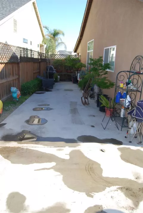 4637 Lucinda Ave, Keyes, CA 95328 photo 5