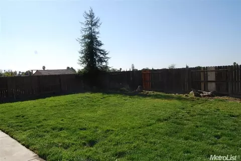 4637 Lucinda Ave, Keyes, CA 95328 photo 8
