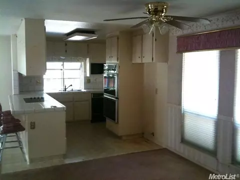 3705 Swain Dr, Modesto, CA 95356 photo 3