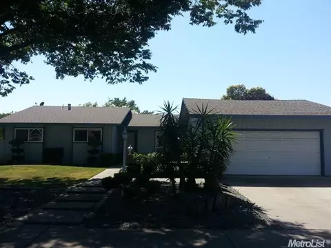 3705 Swain Dr, Modesto, CA 95356 photo 1