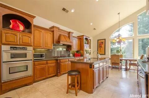 6432 Orange Hill Ln, Carmichael, CA 95608 photo 3