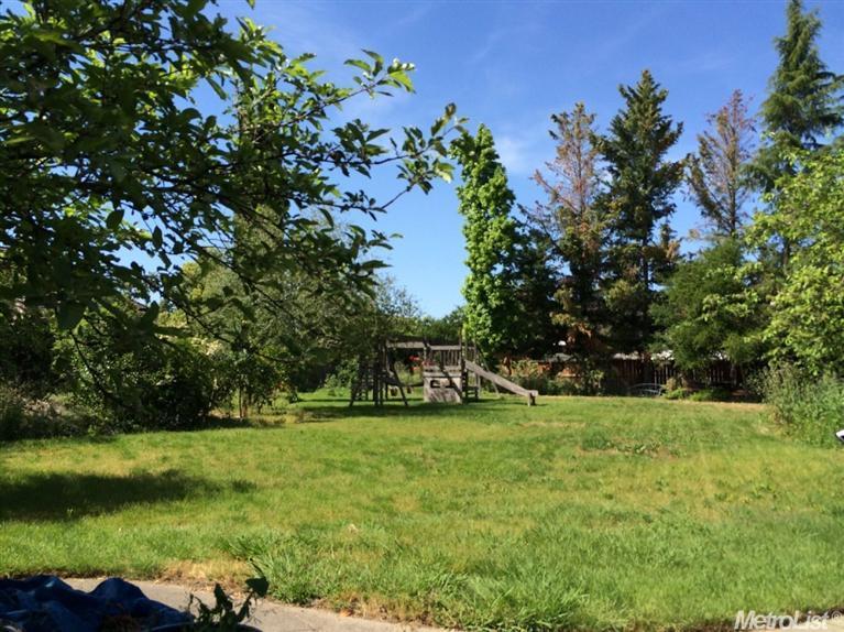 2339 Grenoble Dr, Lodi, CA 95242 photo 3