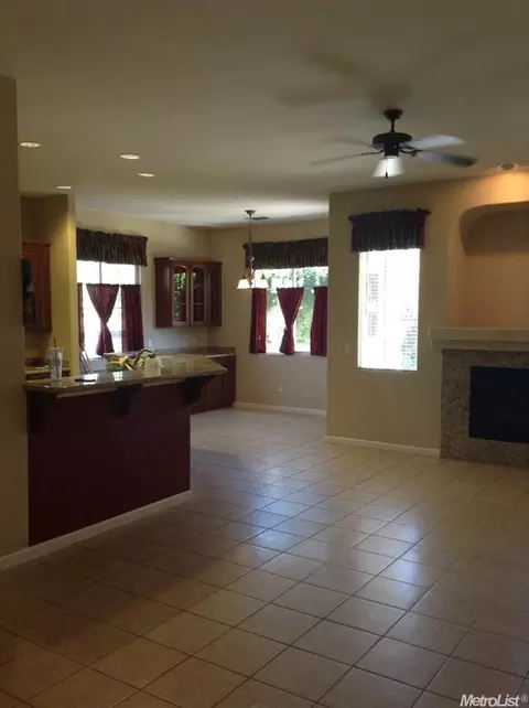 384 Geranium Cir, Galt, CA 95632 photo 7