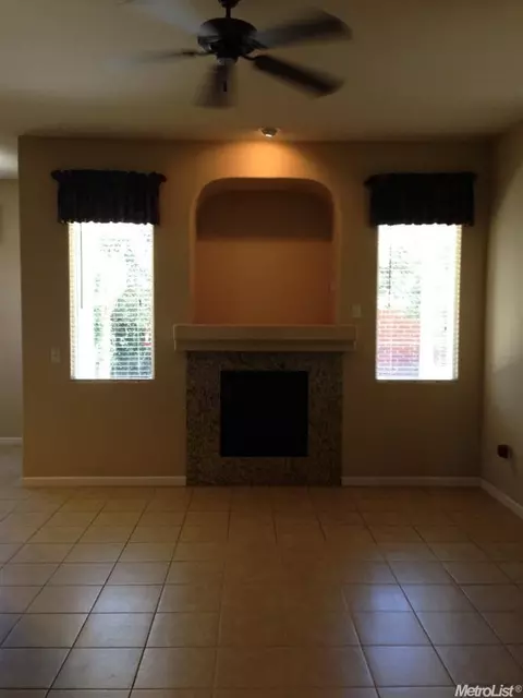 384 Geranium Cir, Galt, CA 95632 photo 5