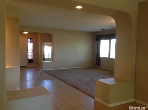 384 Geranium Cir, Galt, CA 95632 photo 6