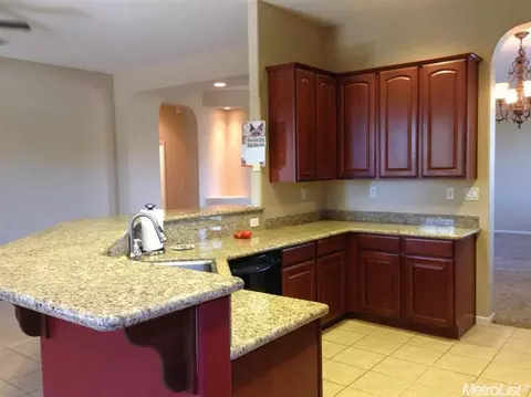 384 Geranium Cir, Galt, CA 95632 photo 10