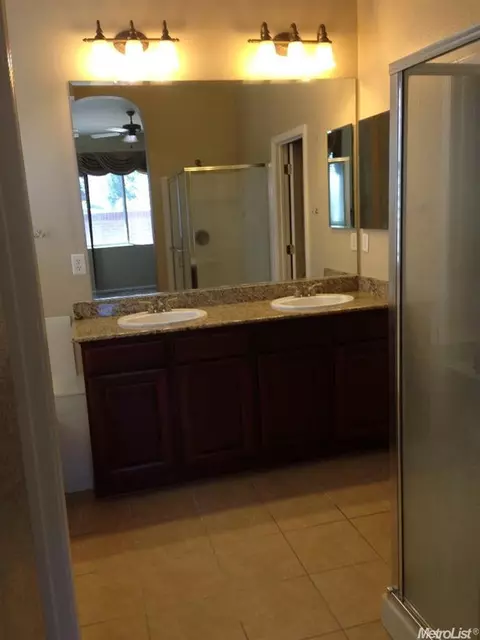 384 Geranium Cir, Galt, CA 95632 photo 16