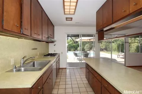 1107 Kent Dr, Davis, CA 95616 photo 9