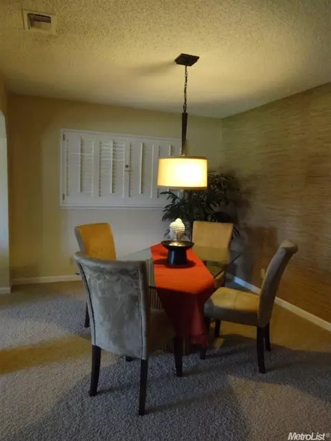 5916 Adana Cir, Carmichael, CA 95608 photo 6