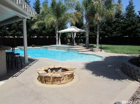 551 Denier Ct, Galt, CA 95632 photo 3
