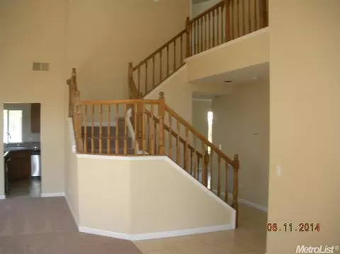 8434 Leaning Tree Ct, Antelope, CA 95843 photo 3