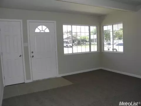 347 E 21st St, Tracy, CA 95376 photo 5