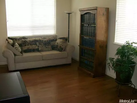 717 Yellowstone Ct, Tracy, CA 95377 photo 5