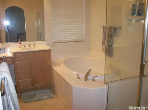 717 Yellowstone Ct, Tracy, CA 95377 photo 11