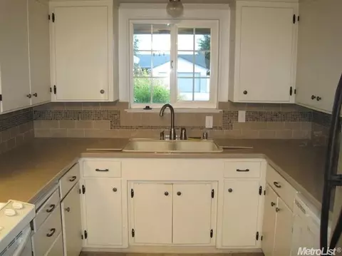 1500 Park St, Lodi, CA 95242 photo 3