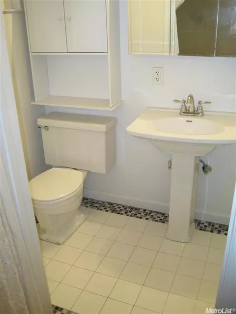 1500 Park St, Lodi, CA 95242 photo 5