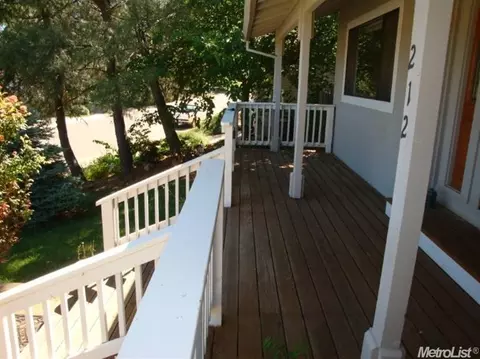 212 Celesta Dr, Grass Valley, CA 95945 photo 4